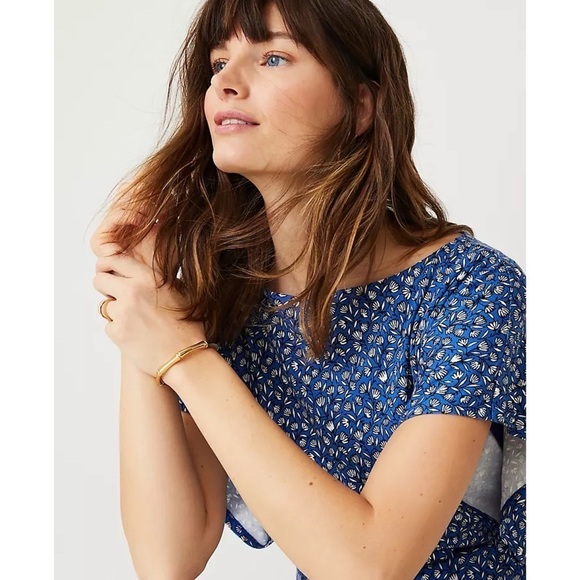 Ann Taylor Floral Dolman Sheath Midi Dress in Blue White Ditsy Floral Size 12 - Picture 3 of 12